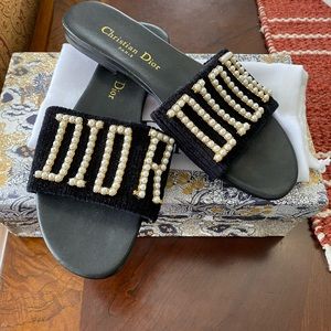 I bought them as authentic but they are not, they are a good copy